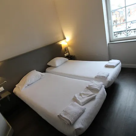 Casabianca Hotel 2*