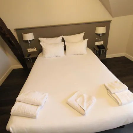 Casabianca Hotel 2*